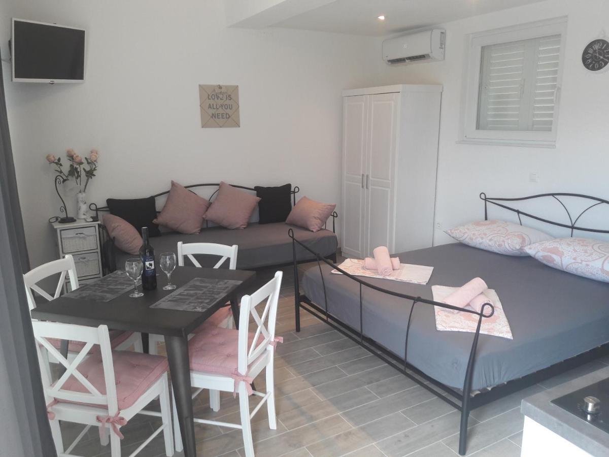 Apartamento Nessa & Meli Makarska Exterior foto